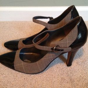 Joan and David 9.5M Plaid Mary Janes Heels